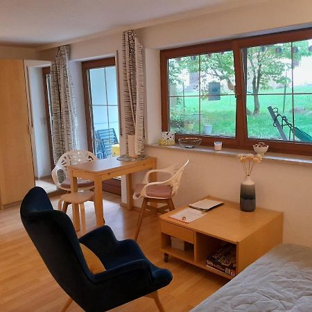 Apartment Mit Kueche Und Balkon Oder Terrasse, Ruhig Und Gut Erreichbar Piding Exterior foto